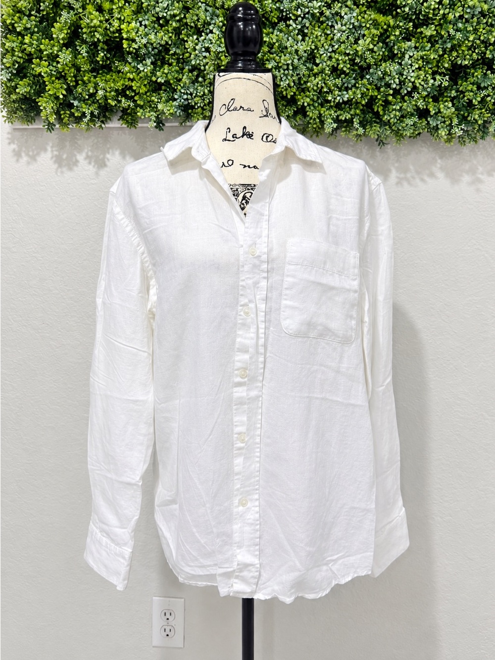 Zara White Button Down Shirt Long Sleeve Relaxed Fit Size M